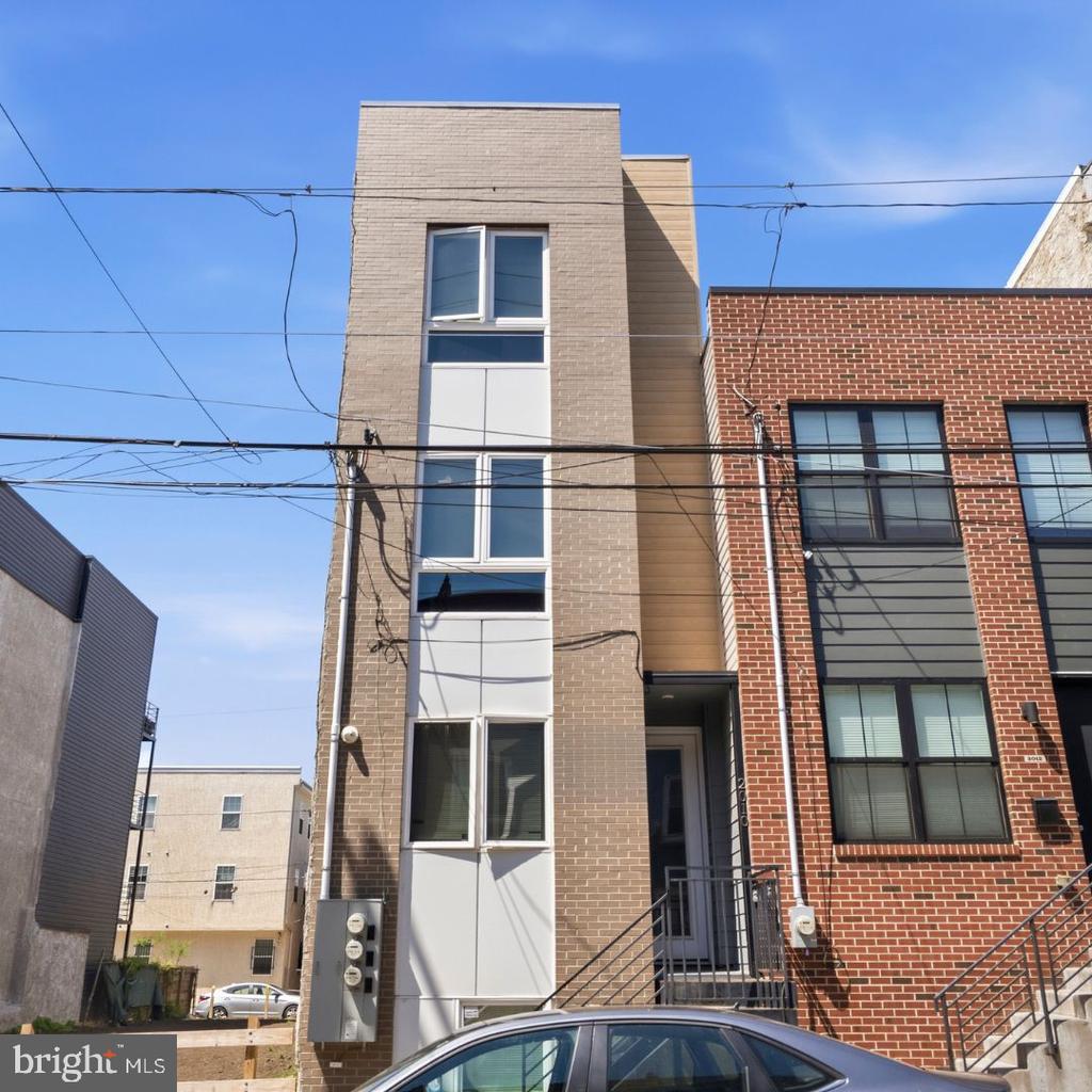 2010 N 8TH STREET