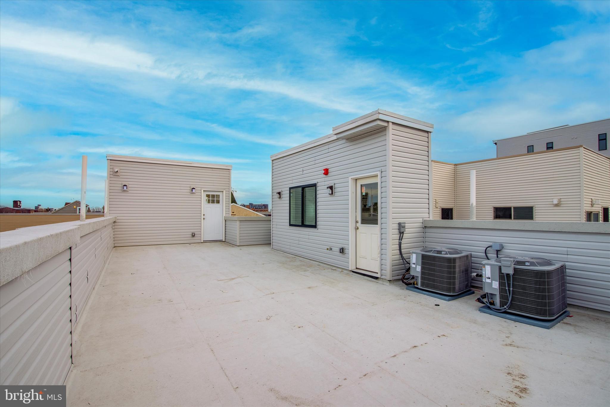 1230 N MARSHALL STREET