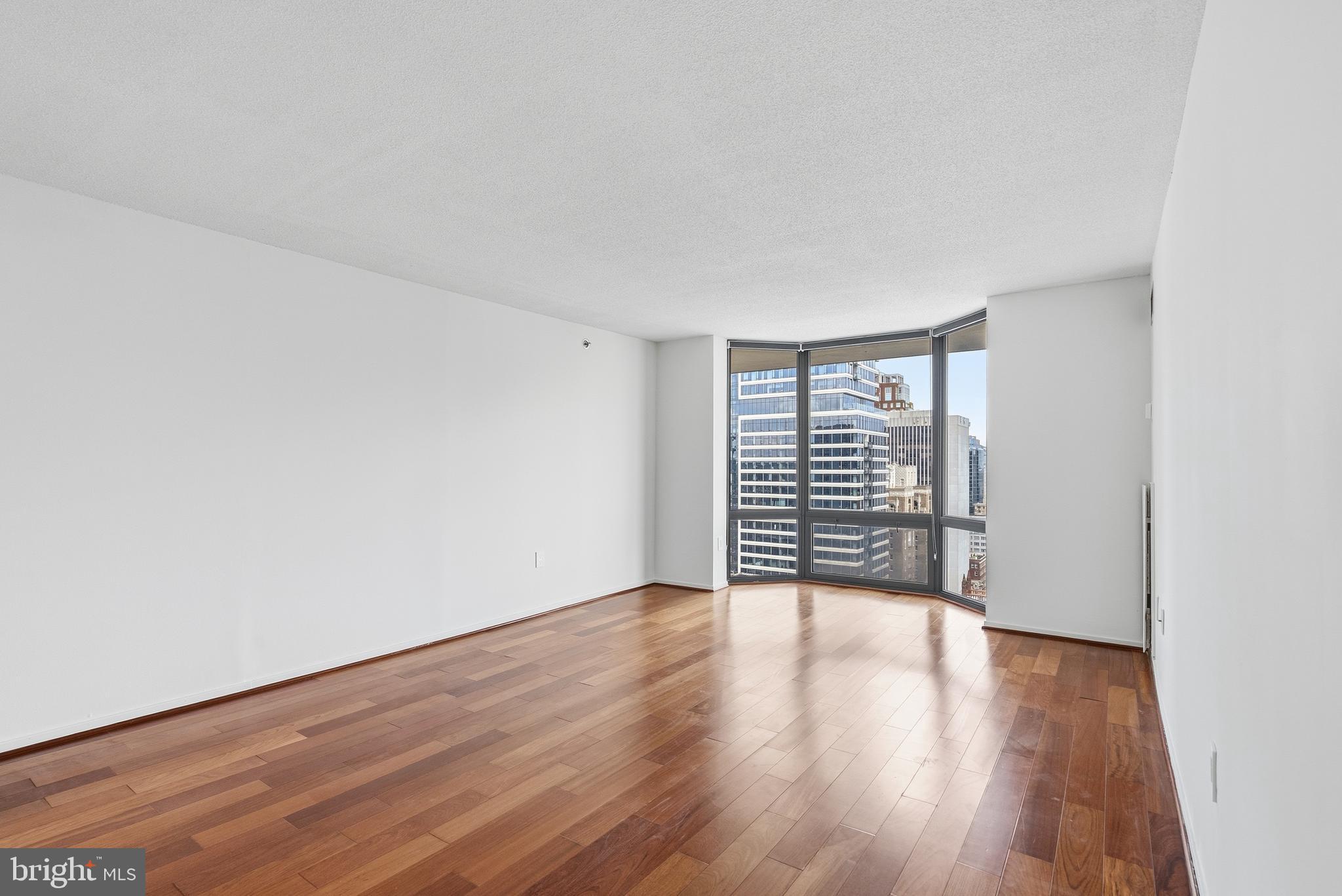 2020 WALNUT STREET 29D