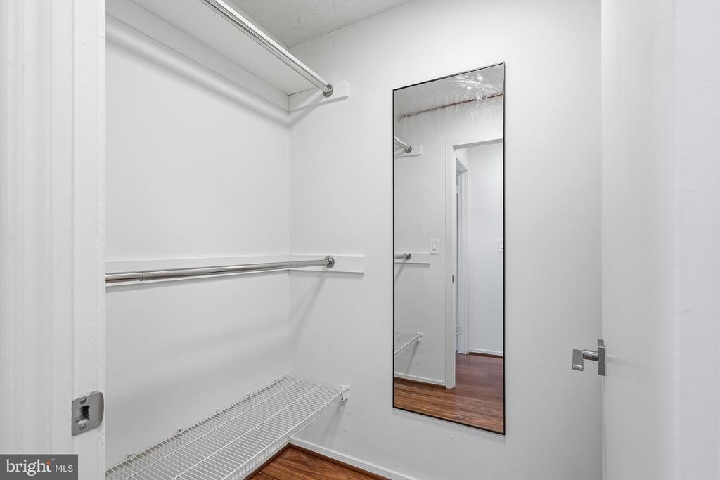 2020 WALNUT STREET 29D