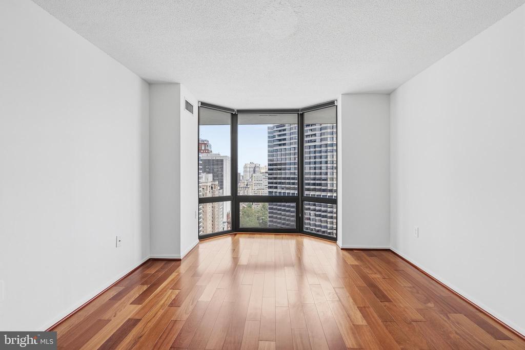 2020 WALNUT STREET 29D