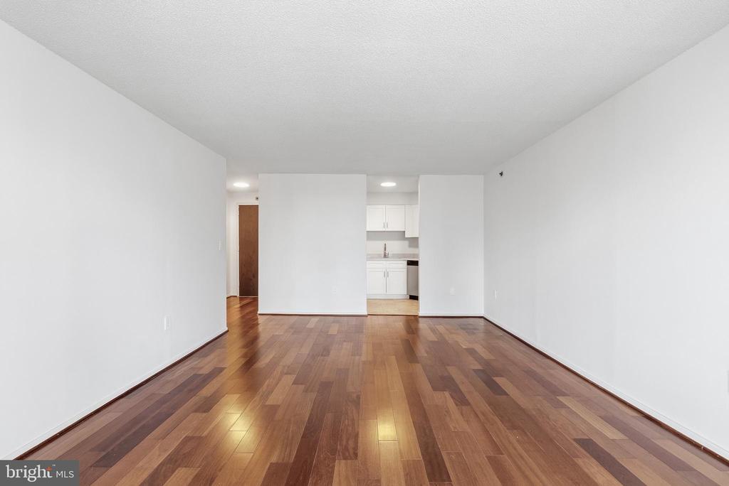 2020 WALNUT STREET 29D
