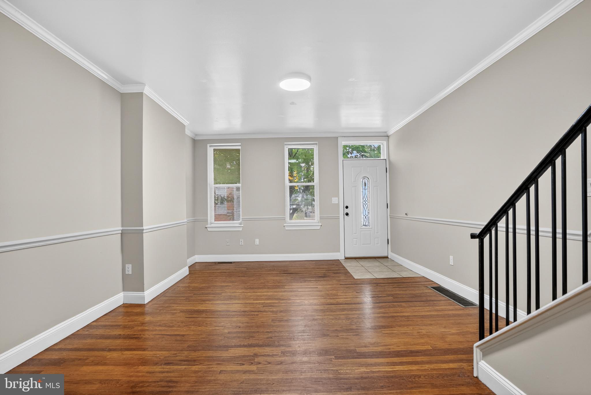 1953 E STELLA STREET