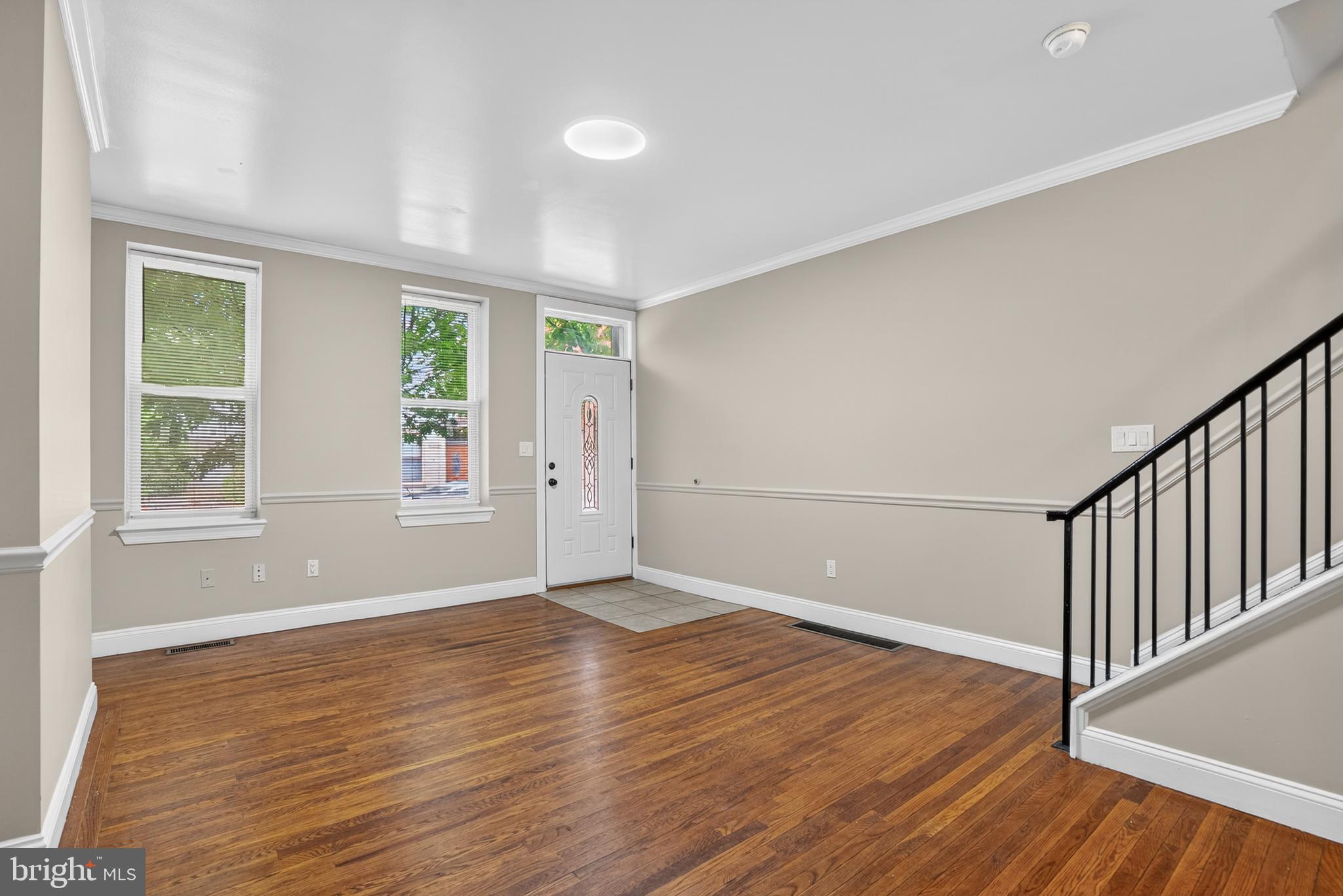 1953 E STELLA STREET