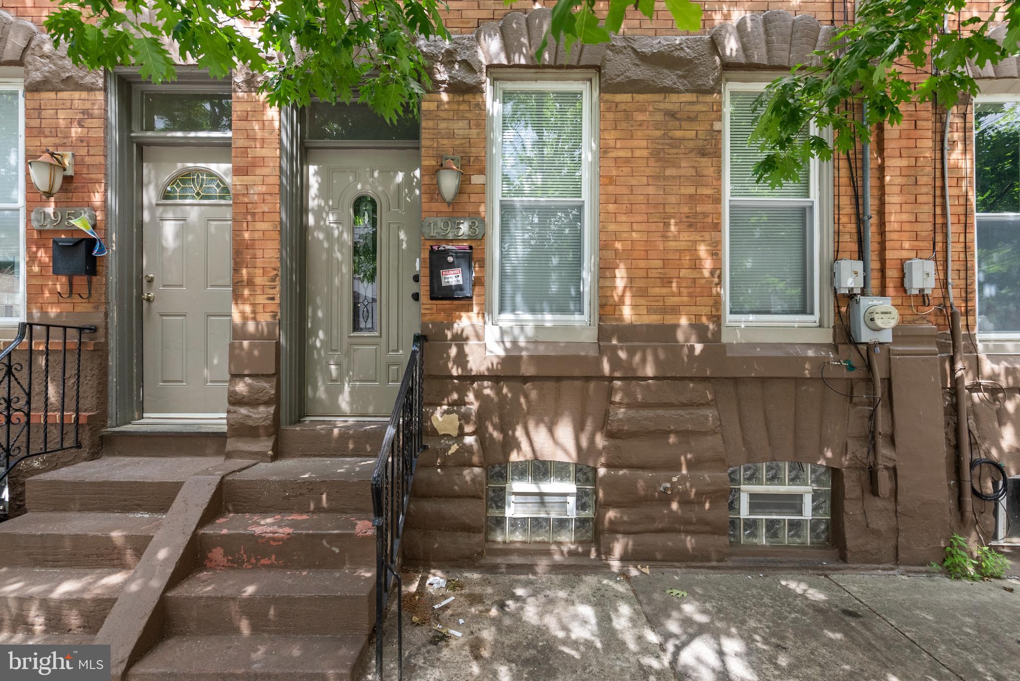 1953 E STELLA STREET