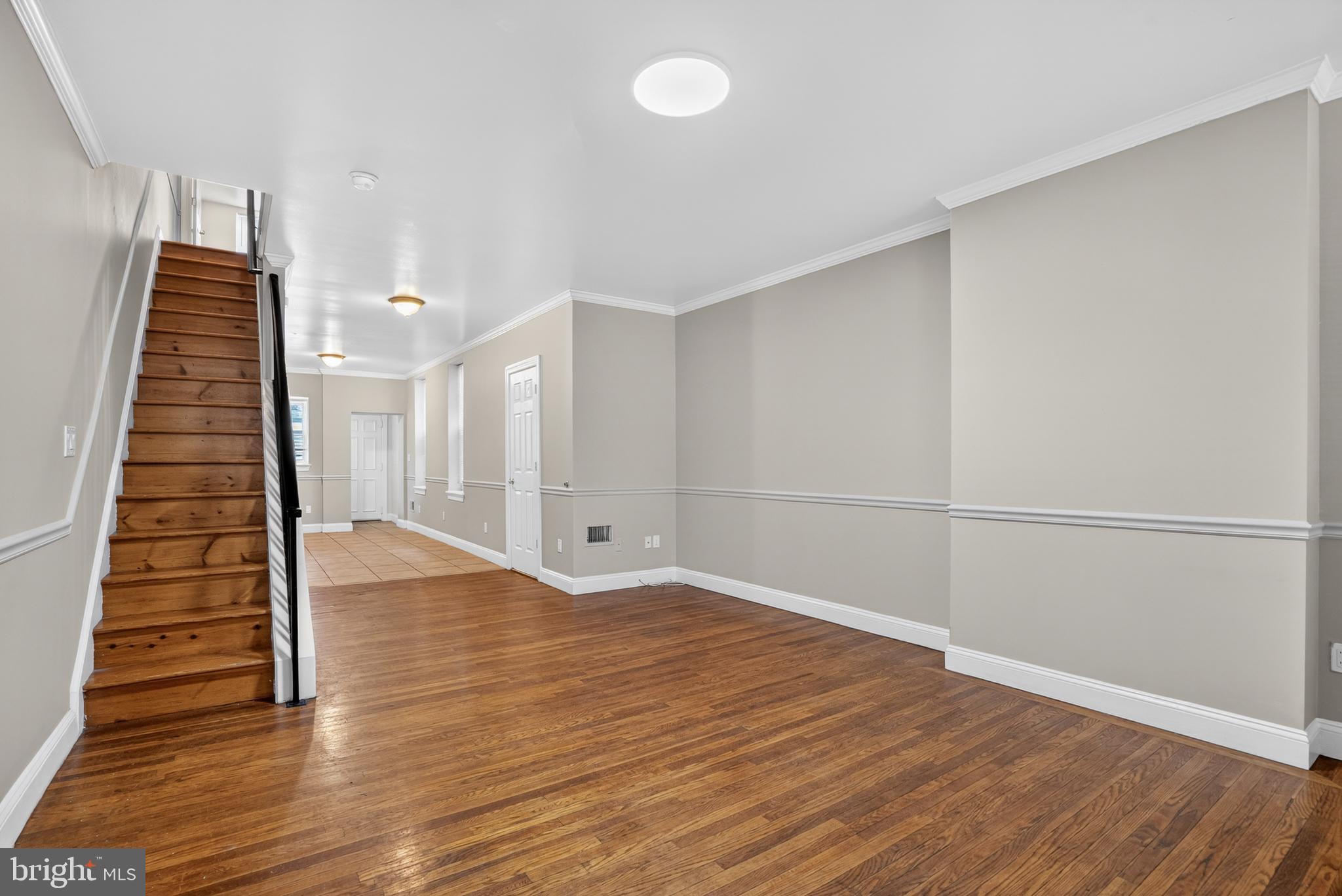 1953 E STELLA STREET