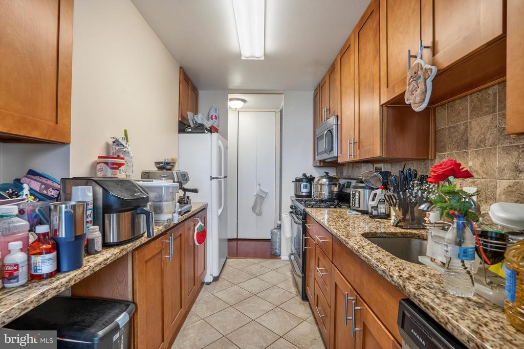 3600 CONSHOHOCKEN AVENUE 00 911