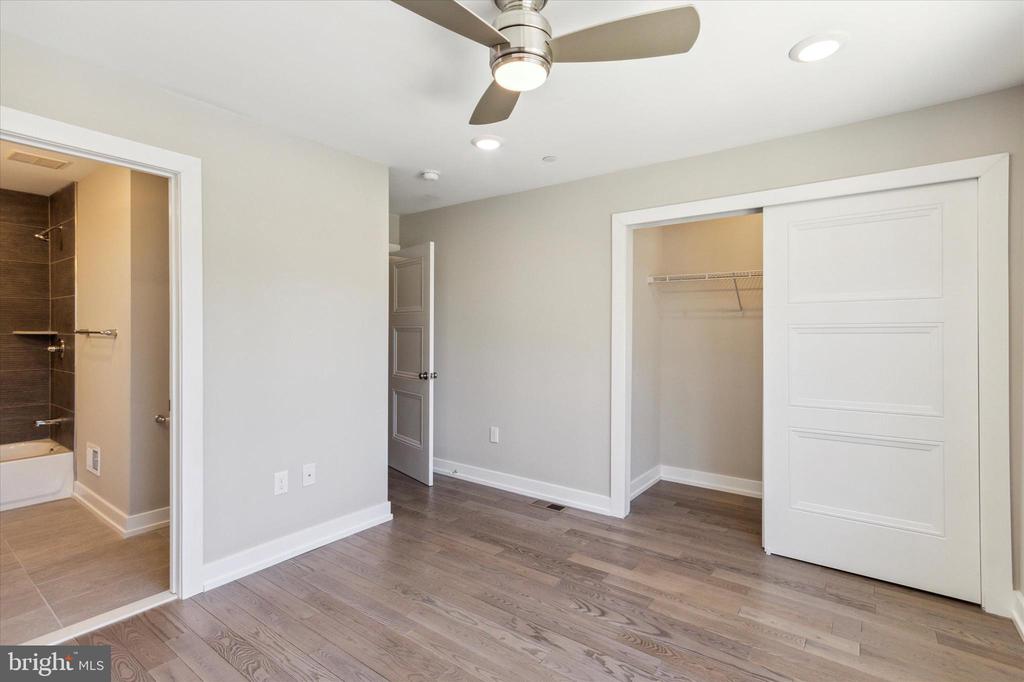 1407 N 8TH STREET Unit: 1