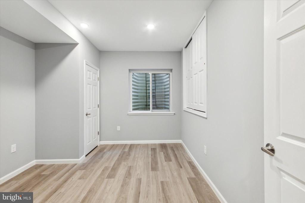 1407 N 8TH STREET Unit: 1