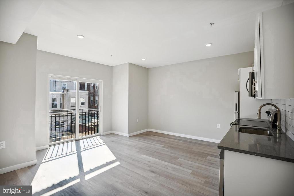 2243 N BROAD STREET Unit: 2F