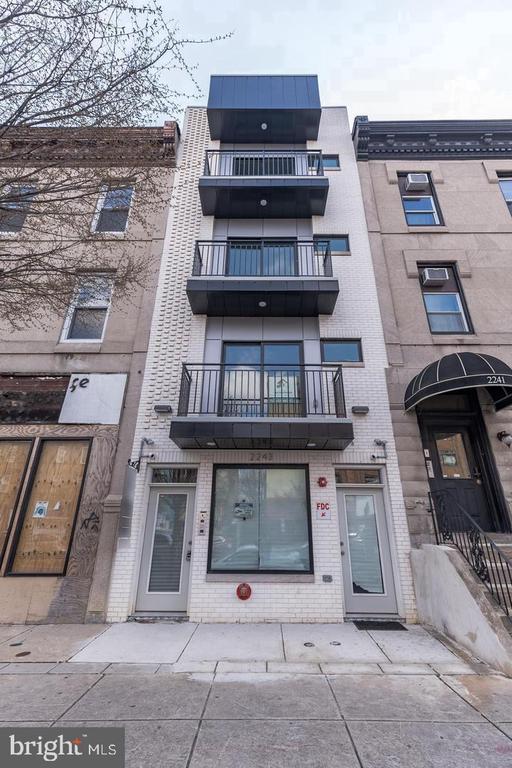 2243 N BROAD STREET Unit: 2F