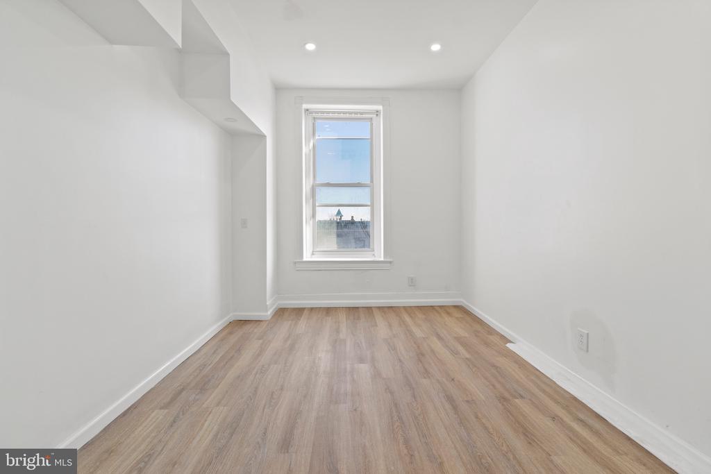 1602 S BROAD STREET Unit: 3