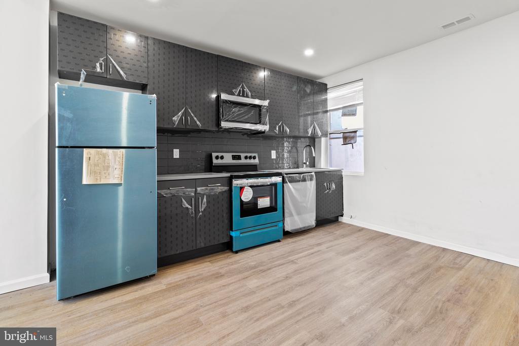 1602 S BROAD STREET Unit: 3