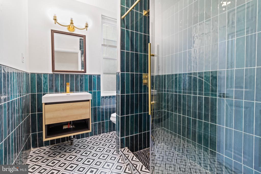 1602 S BROAD STREET Unit: 3