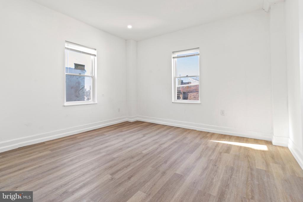 1602 S BROAD STREET Unit: 3