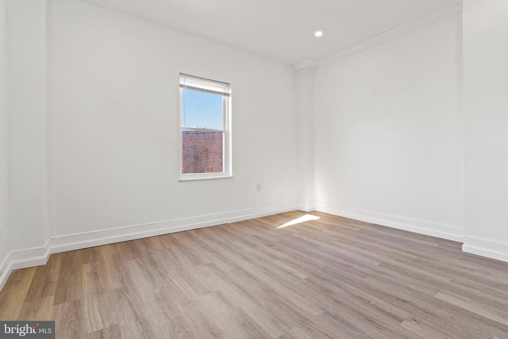 1602 S BROAD STREET Unit: 3