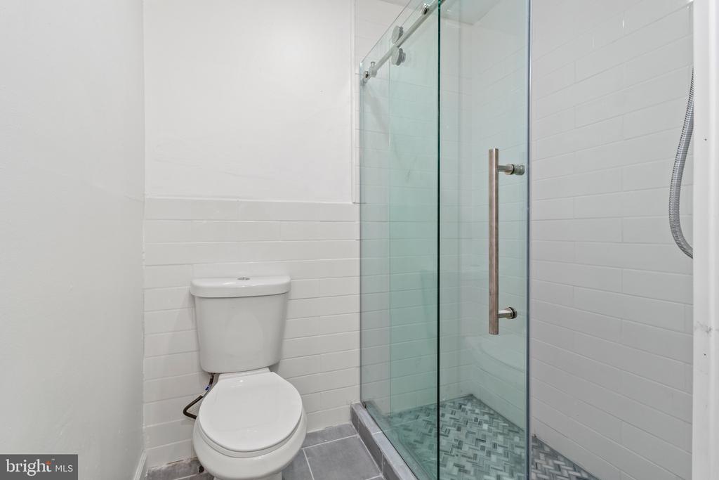 1602 S BROAD STREET Unit: 2