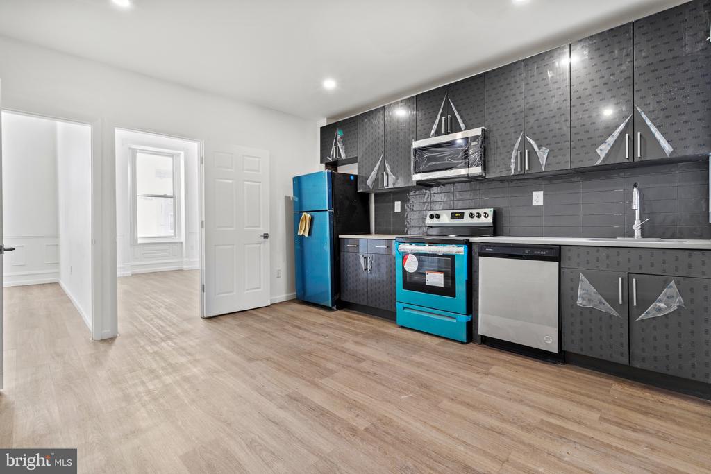 1602 S BROAD STREET Unit: 2