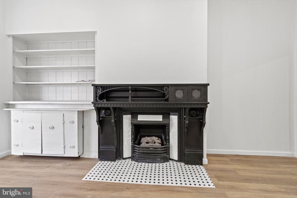 1602 S BROAD STREET Unit: 2
