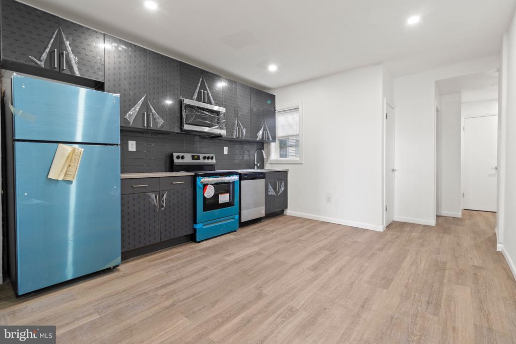 1602 S BROAD STREET Unit: 2