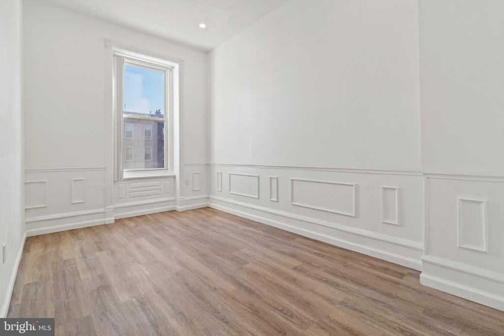 1602 S BROAD STREET Unit: 2