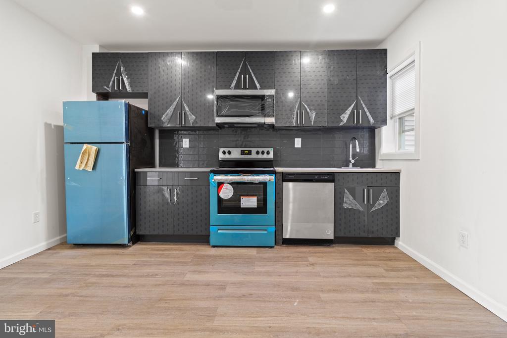 1602 S BROAD STREET Unit: 2