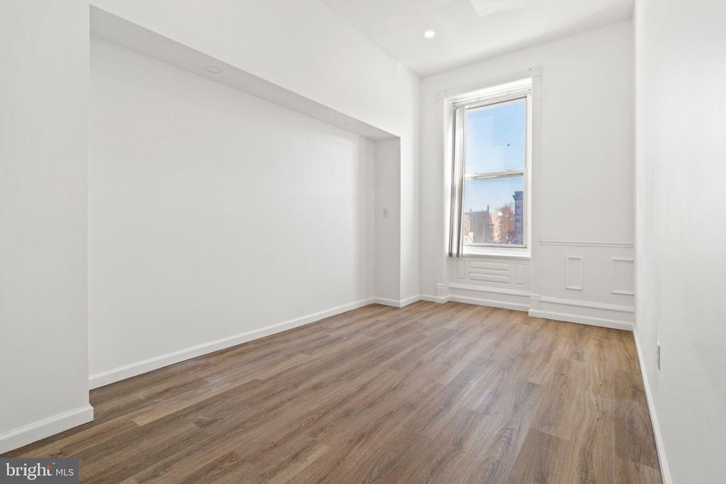 1602 S BROAD STREET Unit: 2