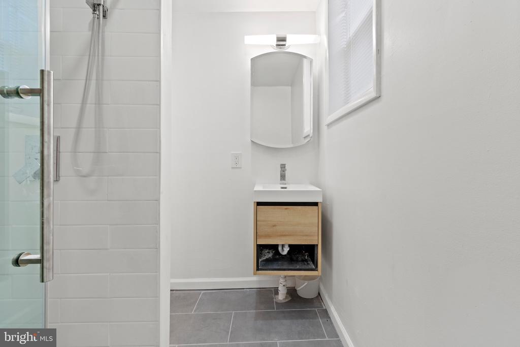 1602 S BROAD STREET Unit: 2