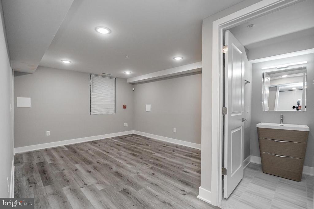 616 N UNION STREET Unit: B