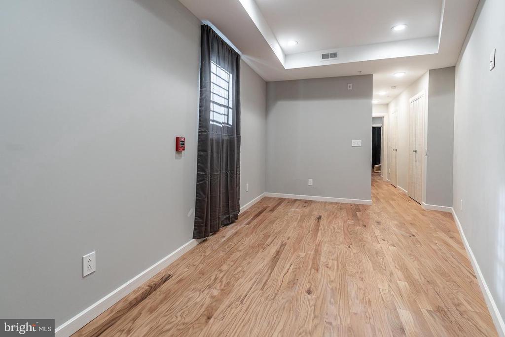 2045 N COLLEGE AVENUE Unit: A