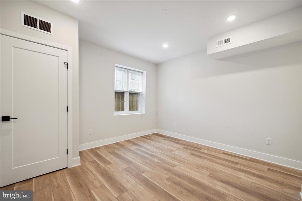 614 N UNION STREET Unit: 1