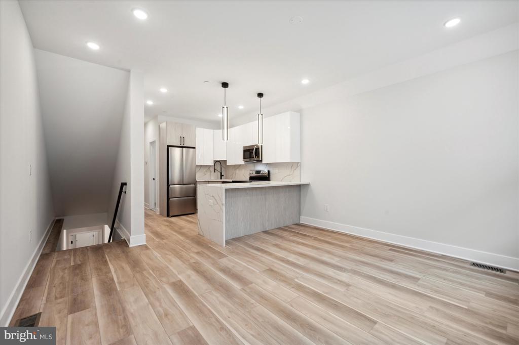 614 N UNION STREET Unit: 1