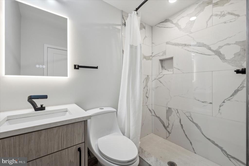 614 N UNION STREET Unit: 1