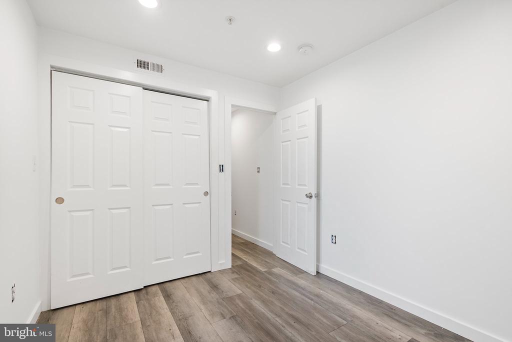 810 DIAMOND STREET Unit: 1