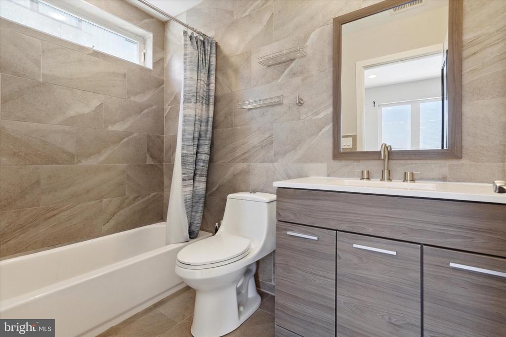 1312 N 18TH STREET Unit: D