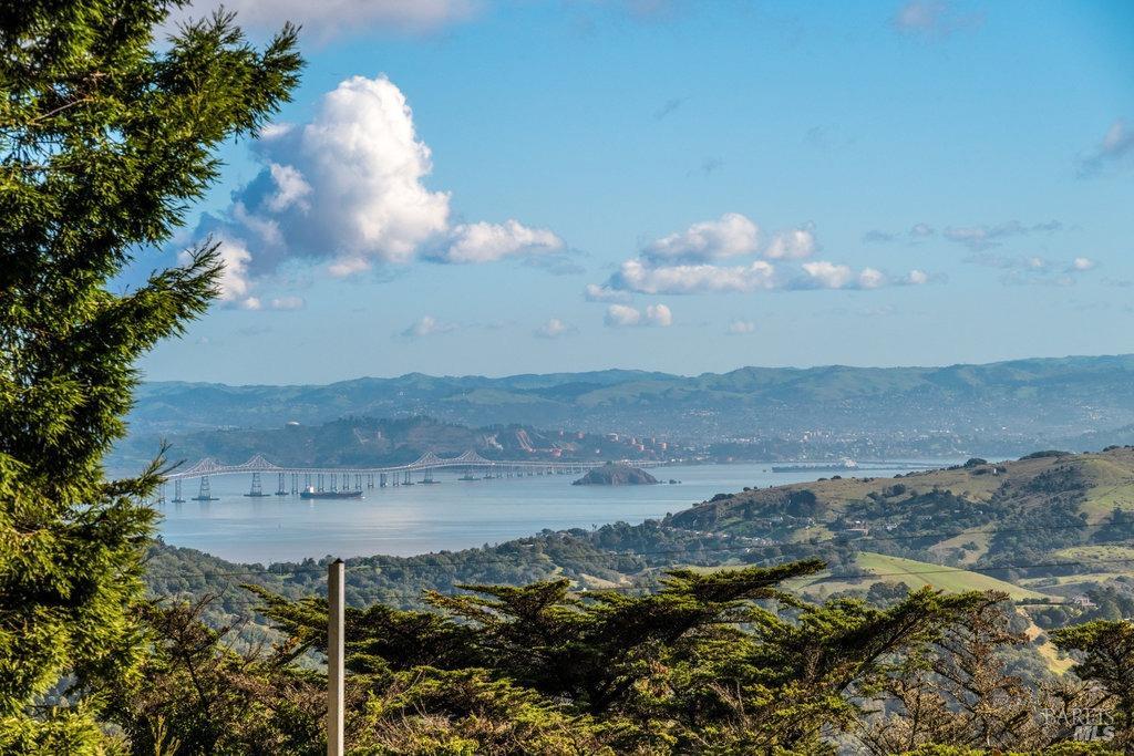 574 Panoramic Highway