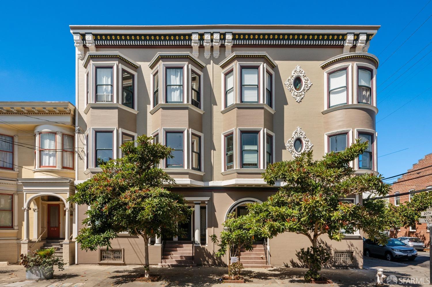808 York Street