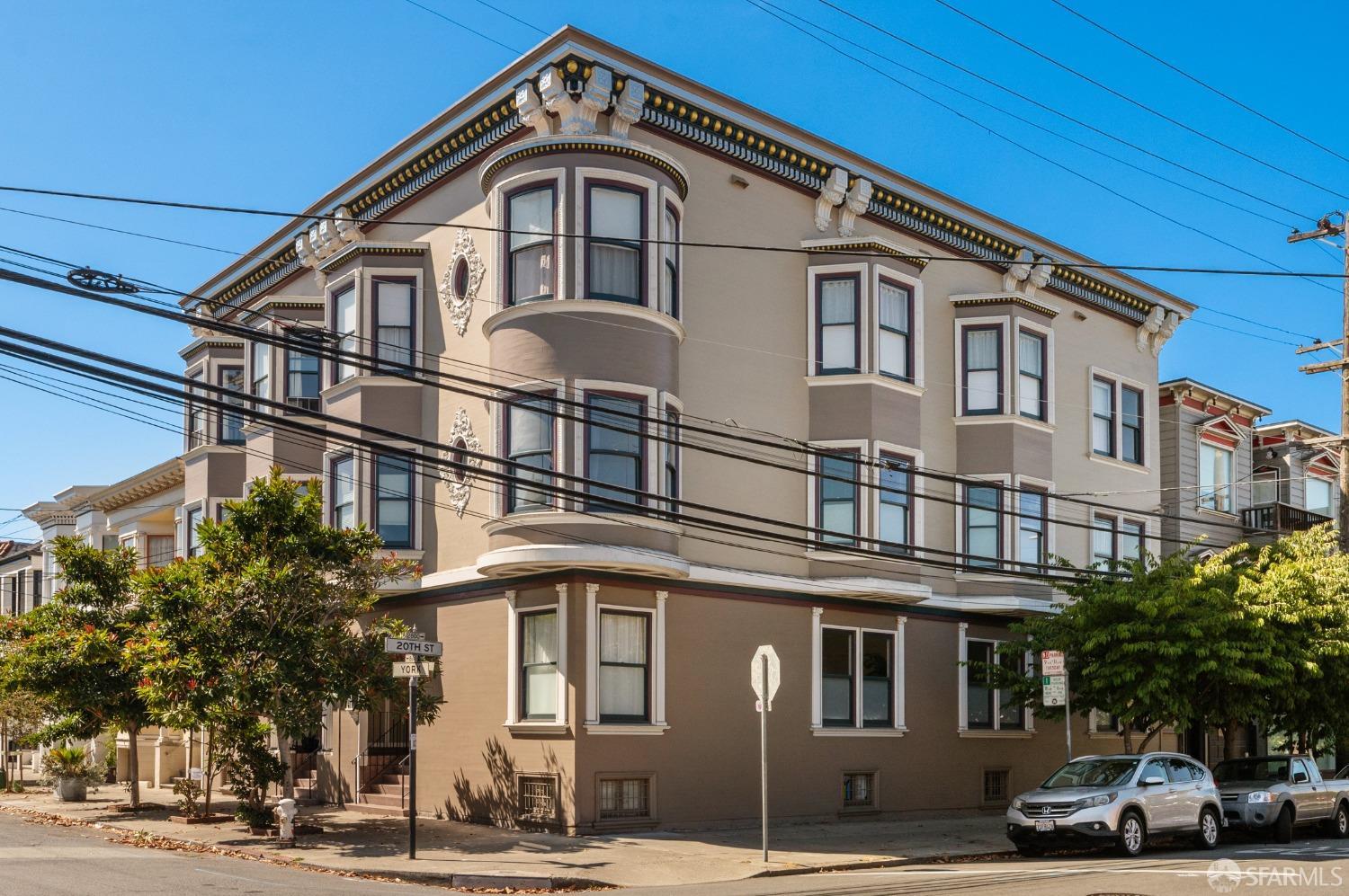 808 York Street