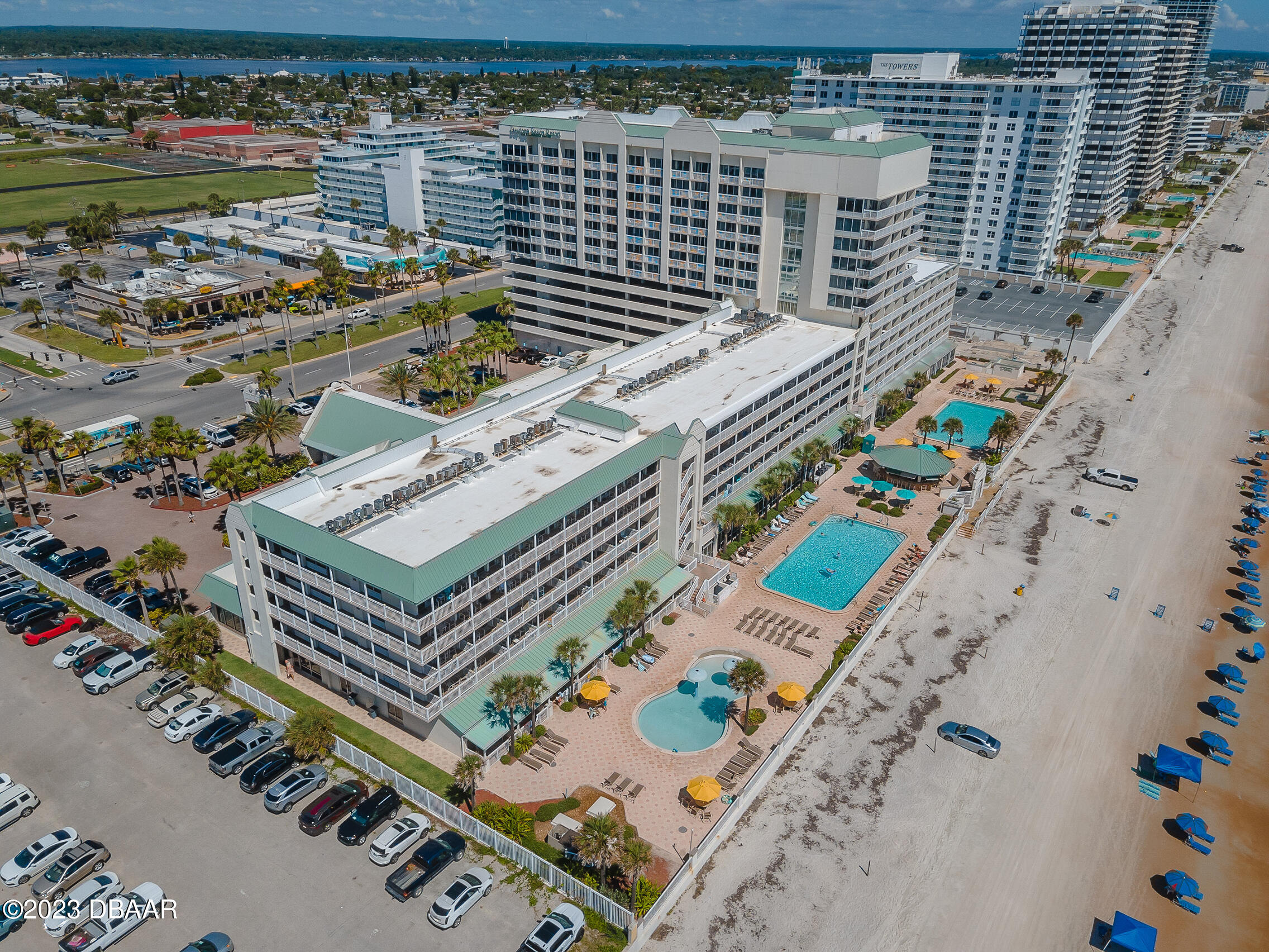 2700 N Atlantic Avenue, 558