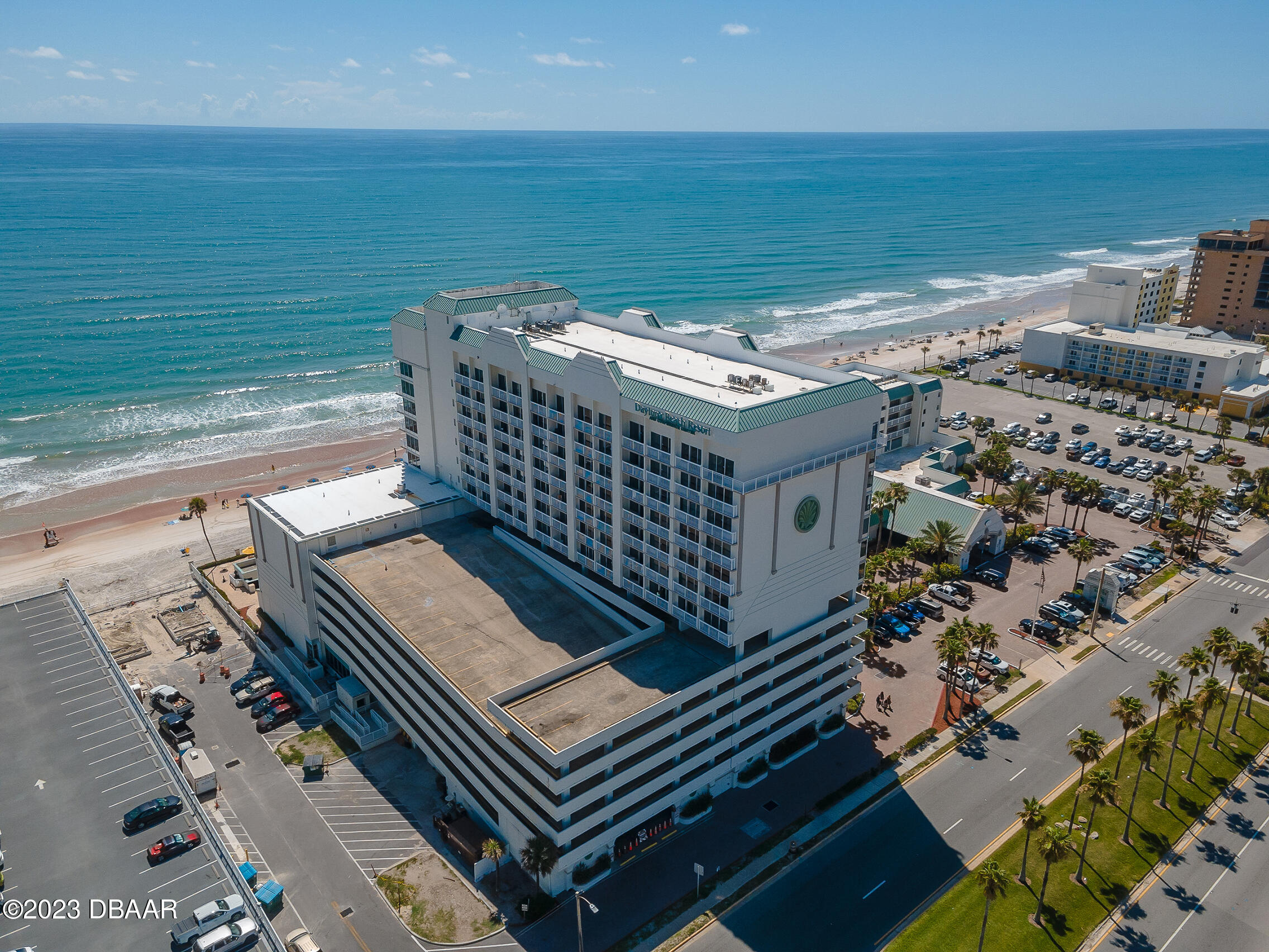 2700 N Atlantic Avenue, 558