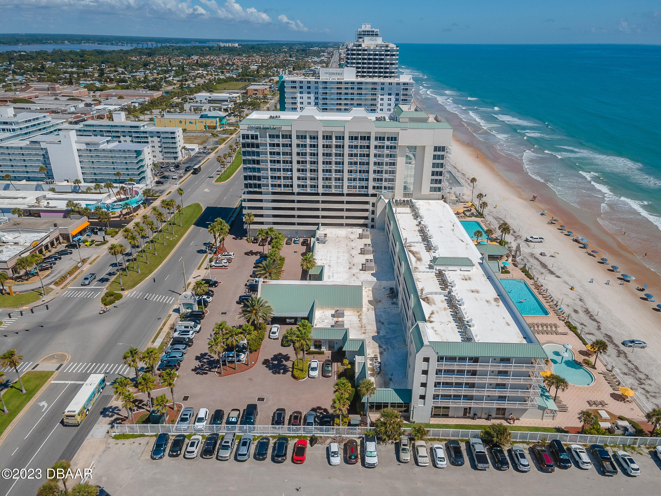 2700 N Atlantic Avenue, 558