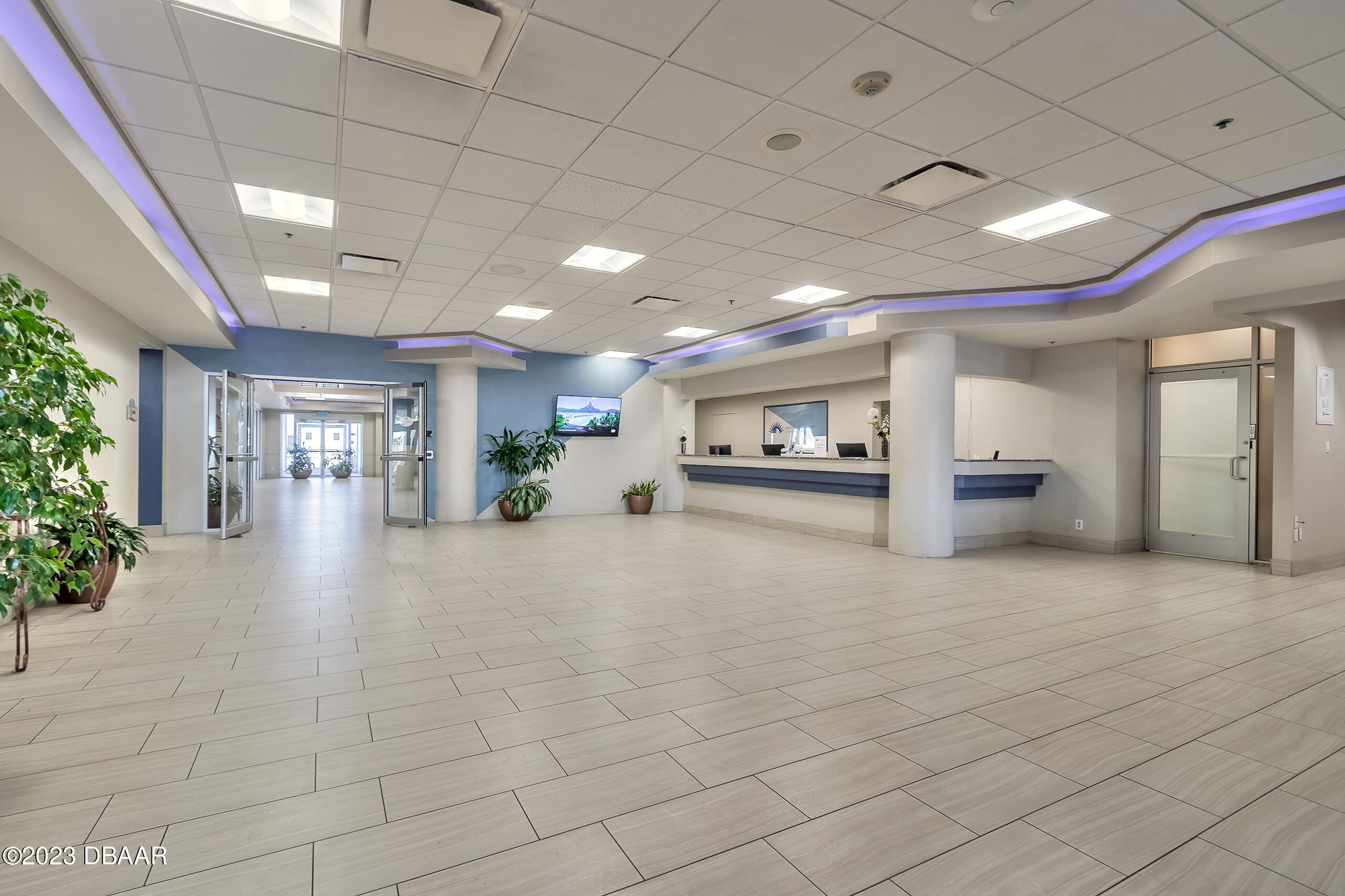 2700 N Atlantic Avenue, 558