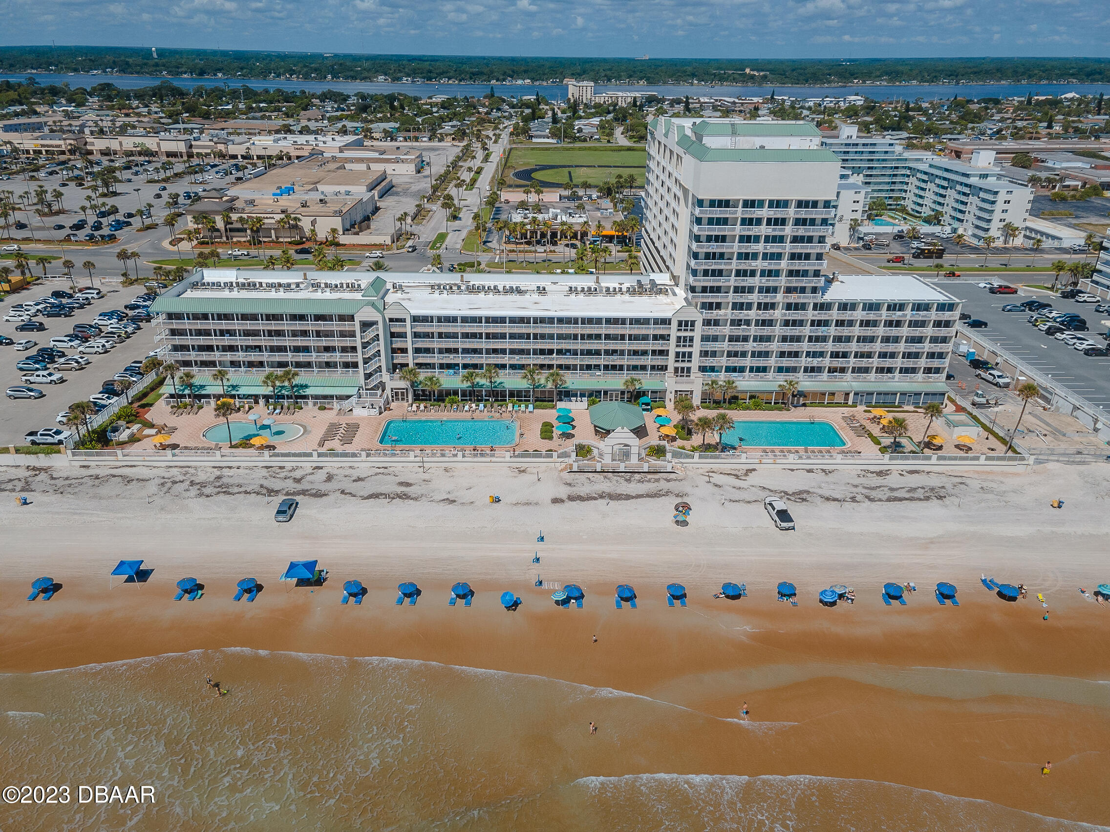 2700 N Atlantic Avenue, 558
