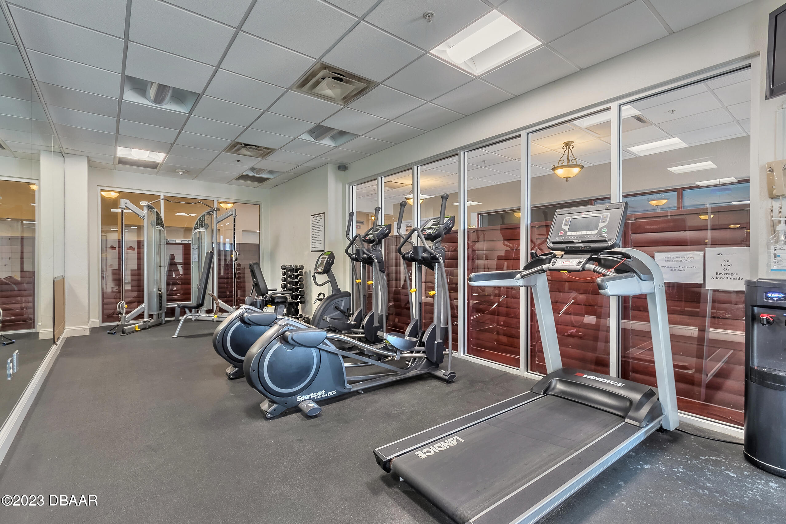 2700 N Atlantic Avenue, 558