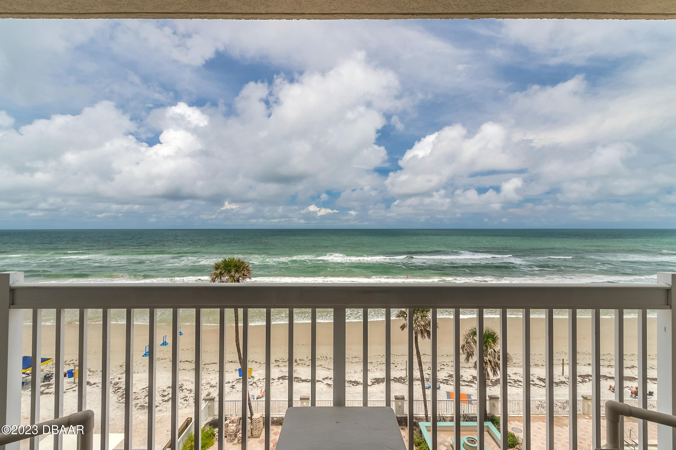 2700 N Atlantic Avenue, 558
