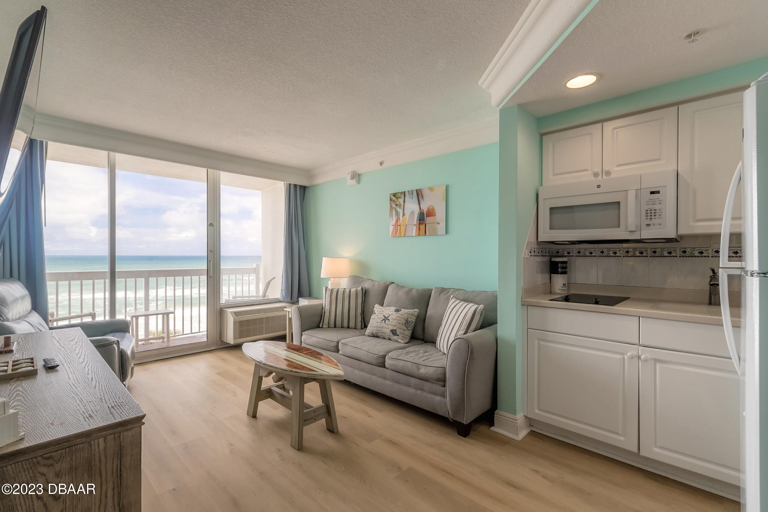 2700 N Atlantic Avenue, 558