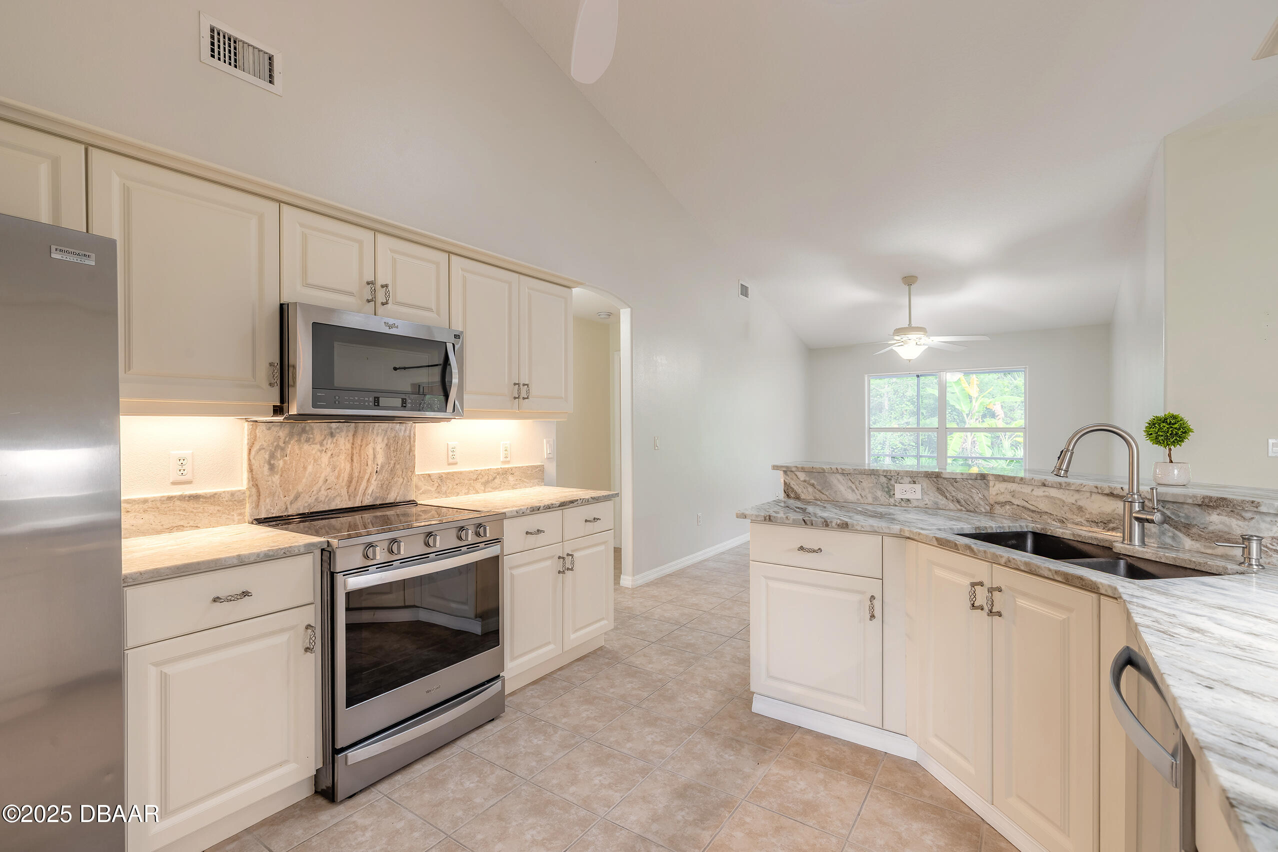 5452 St Regis Way