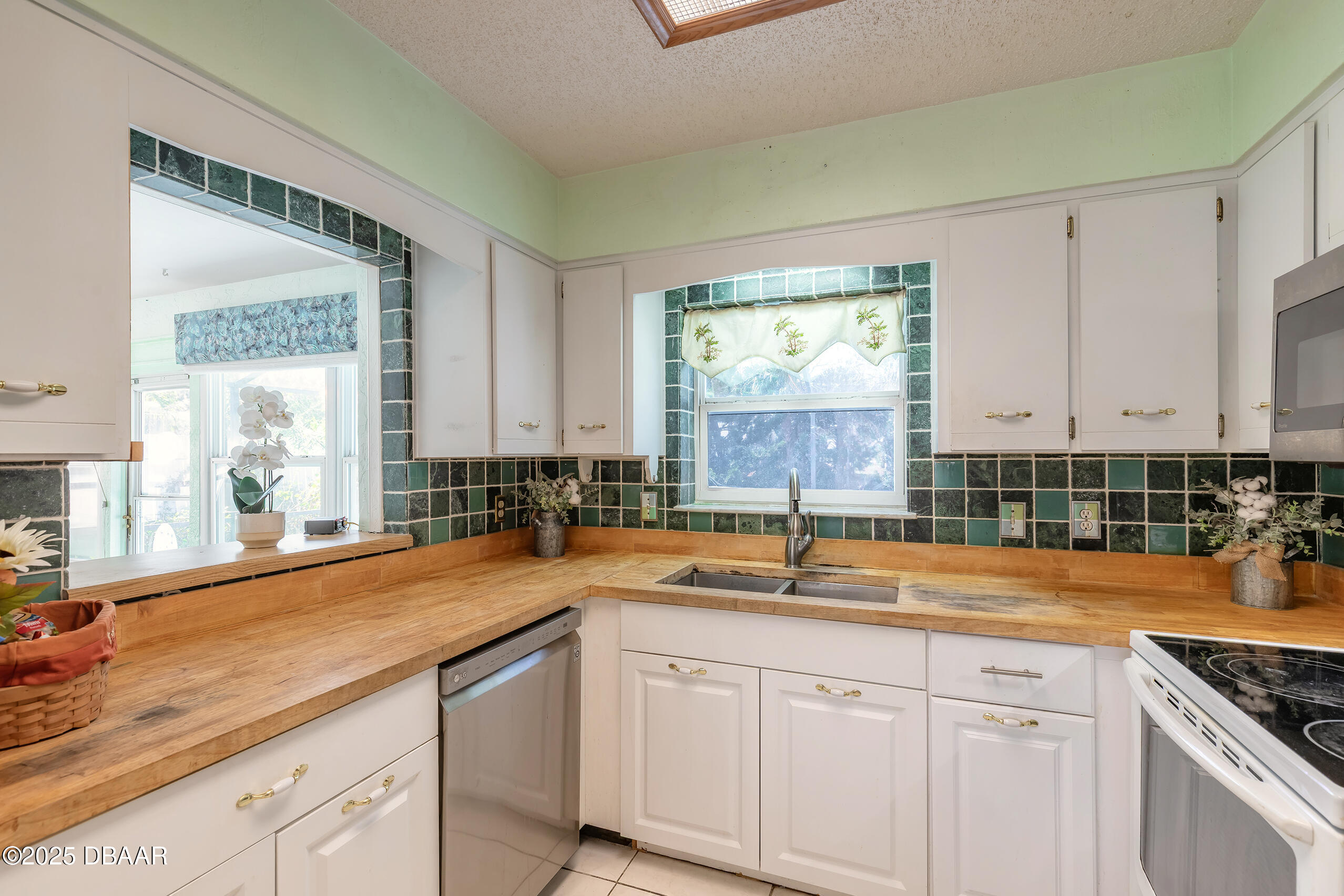 5560 Trail Side Drive