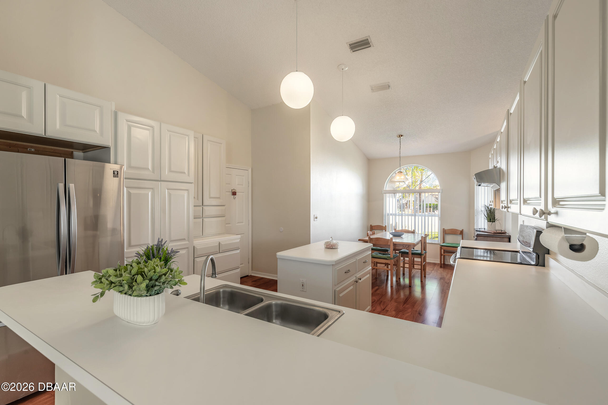 109 Brookhollow Circle