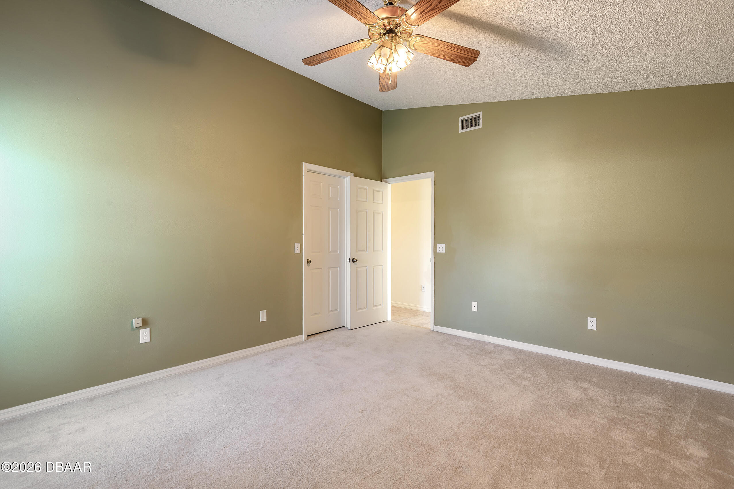 109 Brookhollow Circle